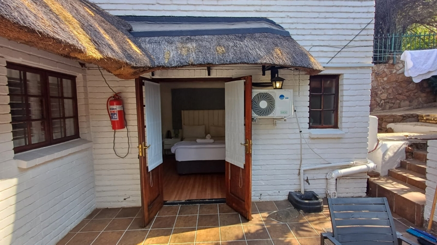 6 Bedroom Property for Sale in Kosmos North West